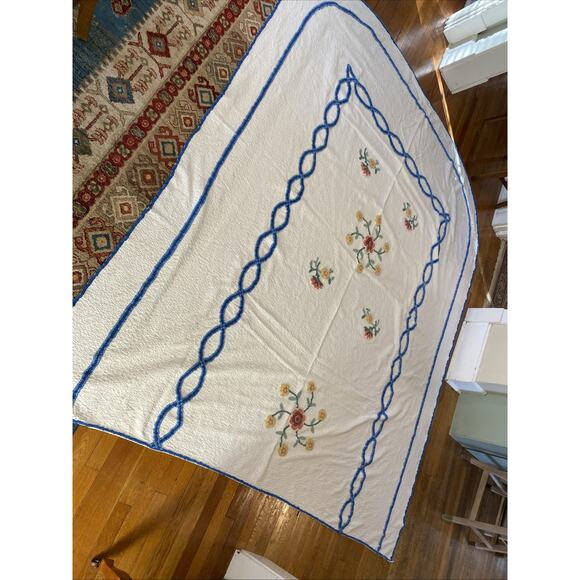 Vintage Floral Double Full Queen 100x 88 Chenille Bedspread MCM Classic Retro - Picture 4 of 11